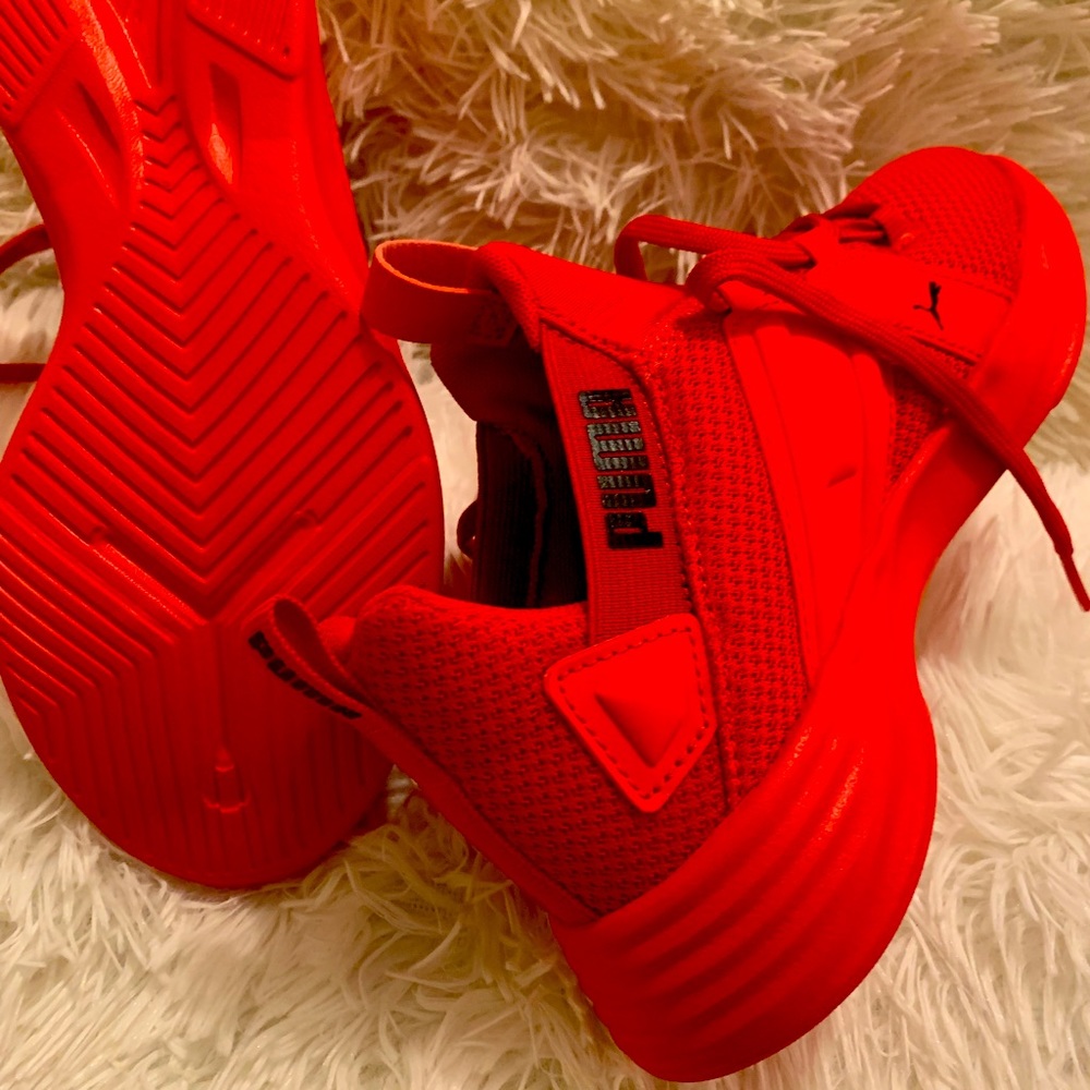 Kids puma shoe red color